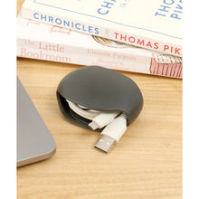 Load image into Gallery viewer, [日本] 3coins 半自动数据线收纳

